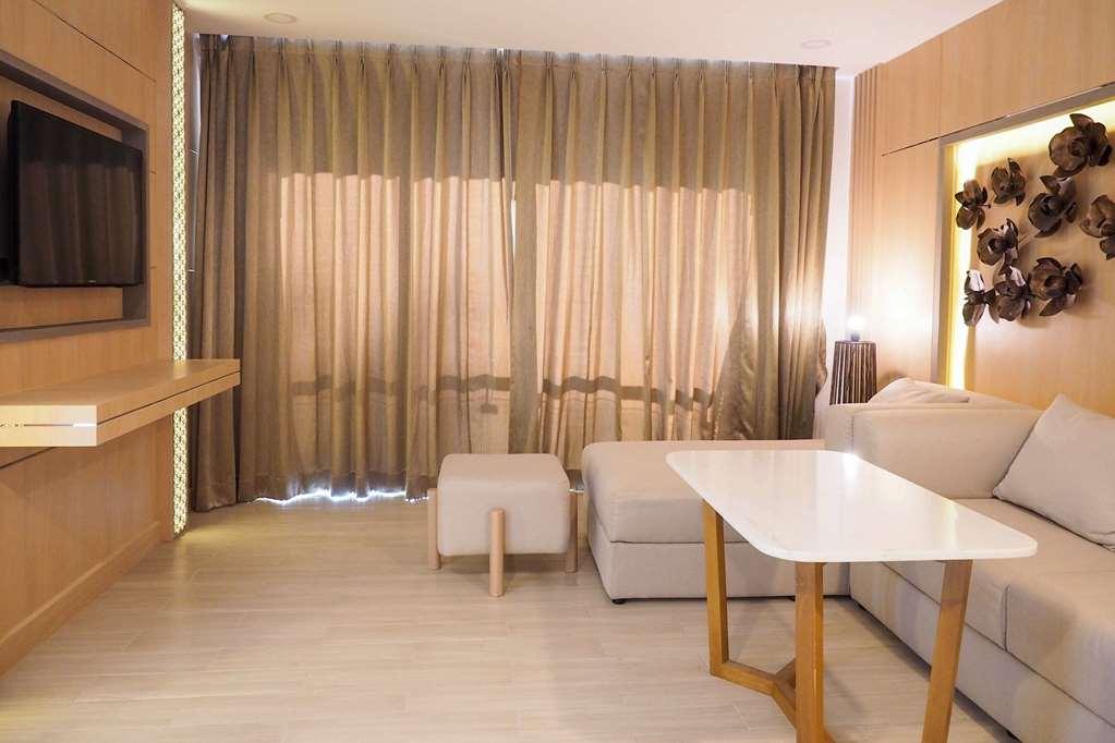 Clarion Hotel Patong Phuket Phòng bức ảnh