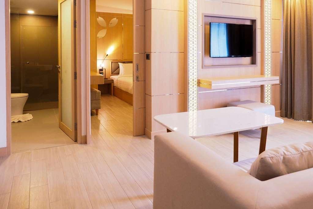 Clarion Hotel Patong Phuket Phòng bức ảnh